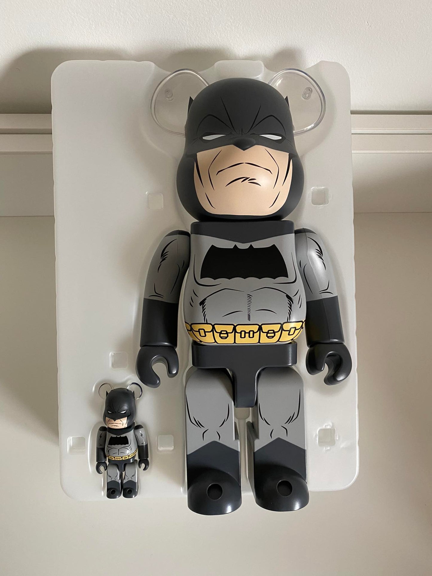 Medicom Toy Bearbrick Batman The Dark Knight Returns 400% &amp; 100%