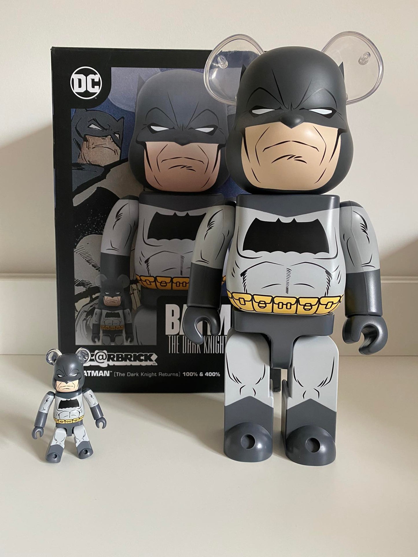 Medicom Toy Bearbrick Batman The Dark Knight Returns 400% & 100%